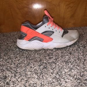 SOLD Nike Huraches